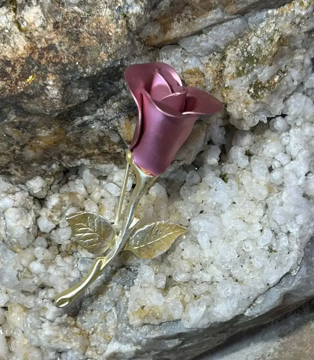 Vintage Avon Dusty Rose Pink Pin